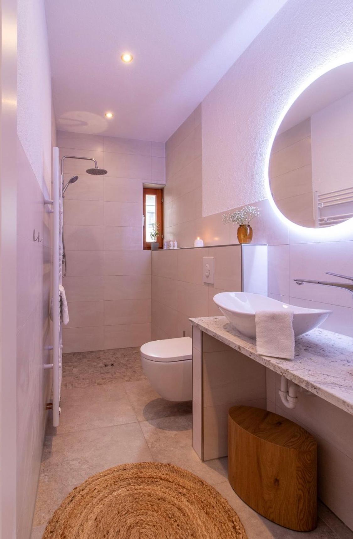Stilvolles City-Apartment I Netflix I Wlan L Stellplatz I Zentral ชวาร์เซนเบิร์ก ภายนอก รูปภาพ