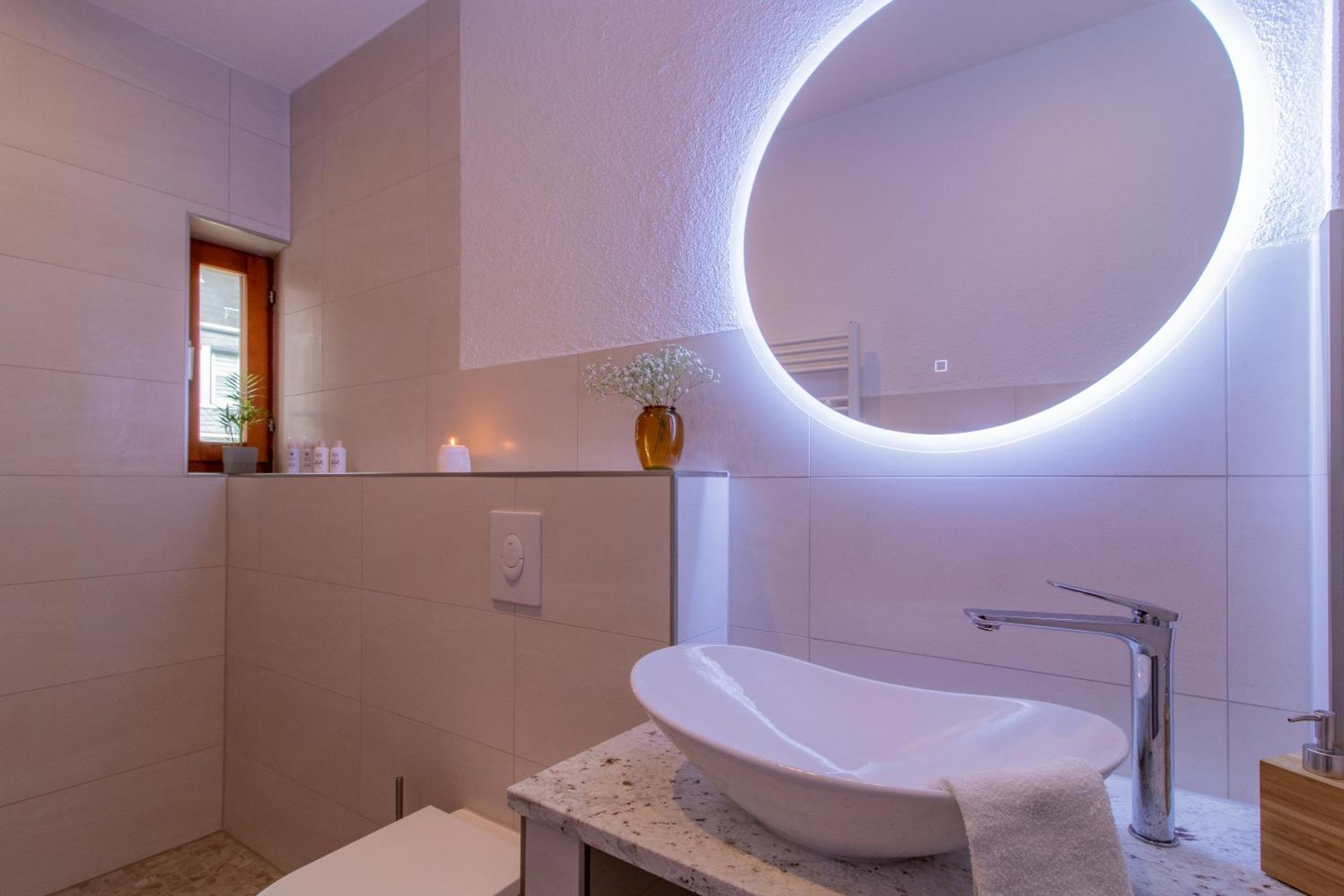 Stilvolles City-Apartment I Netflix I Wlan L Stellplatz I Zentral ชวาร์เซนเบิร์ก ภายนอก รูปภาพ
