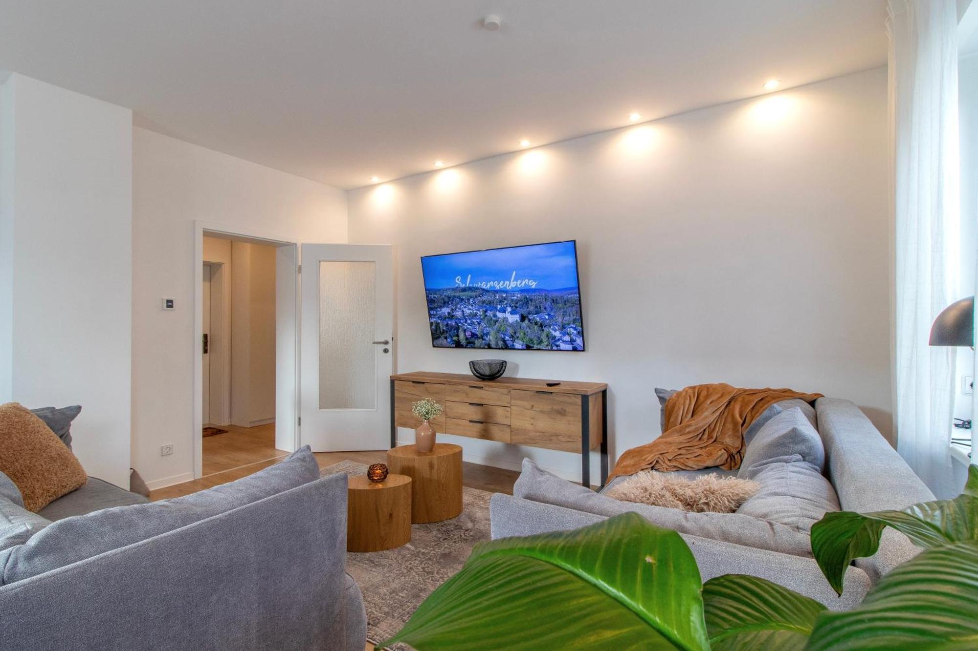 Stilvolles City-Apartment I Netflix I Wlan L Stellplatz I Zentral ชวาร์เซนเบิร์ก ภายนอก รูปภาพ
